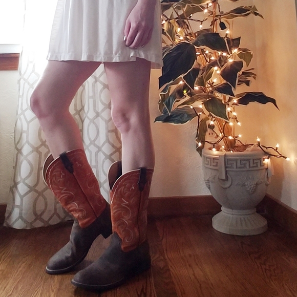 Ariat Shoes - *Like new* Ariat boots